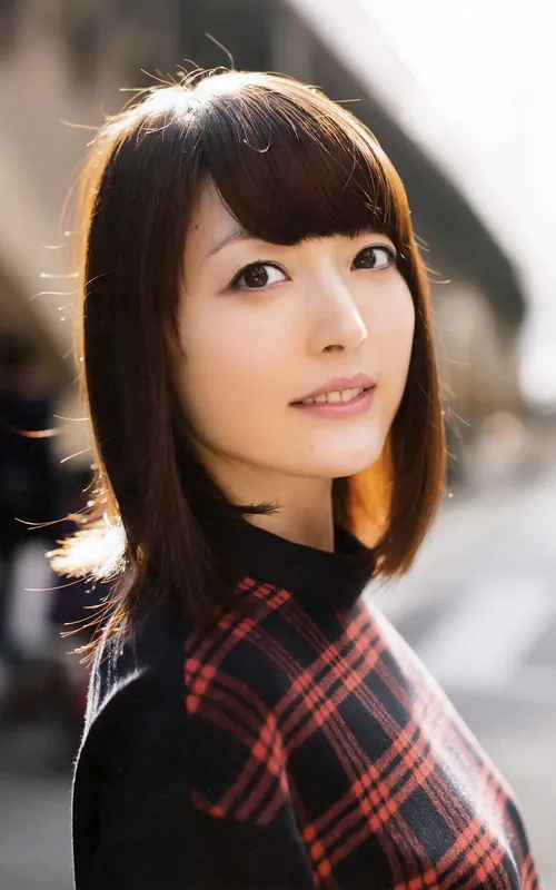 Kana Hanazawa