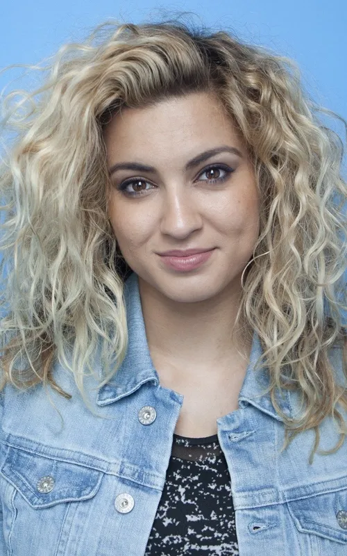 Tori Kelly