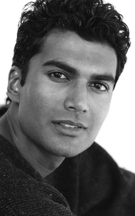 Sendhil Ramamurthy