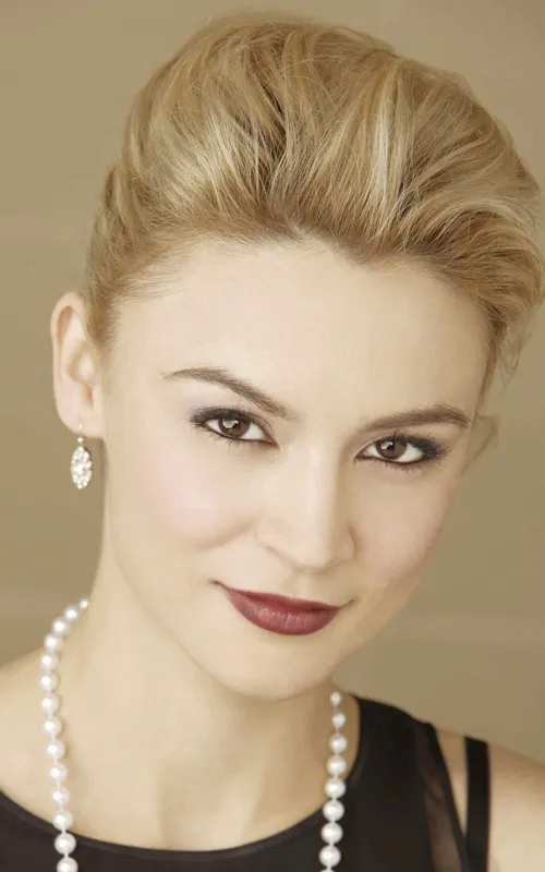 Samaire Armstrong